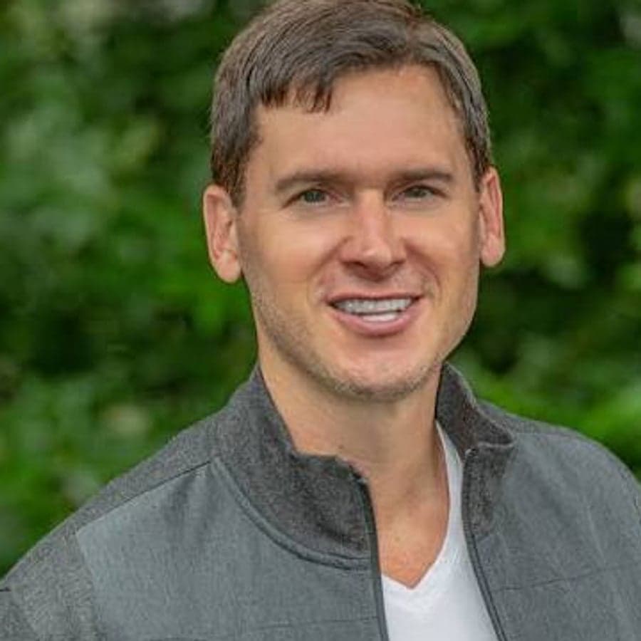 Headshot of Keith Weinhold